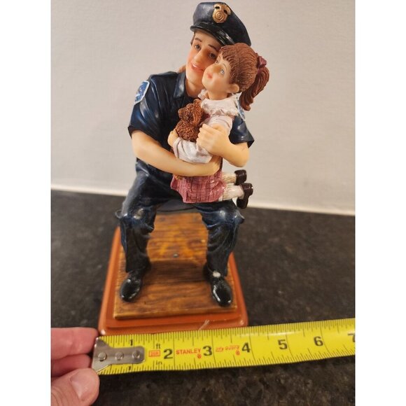 Vanmark Blue Hats Of Bravery "Daddy's Girl" Retired Police Figurine 2/0944 - Picture 10 of 11